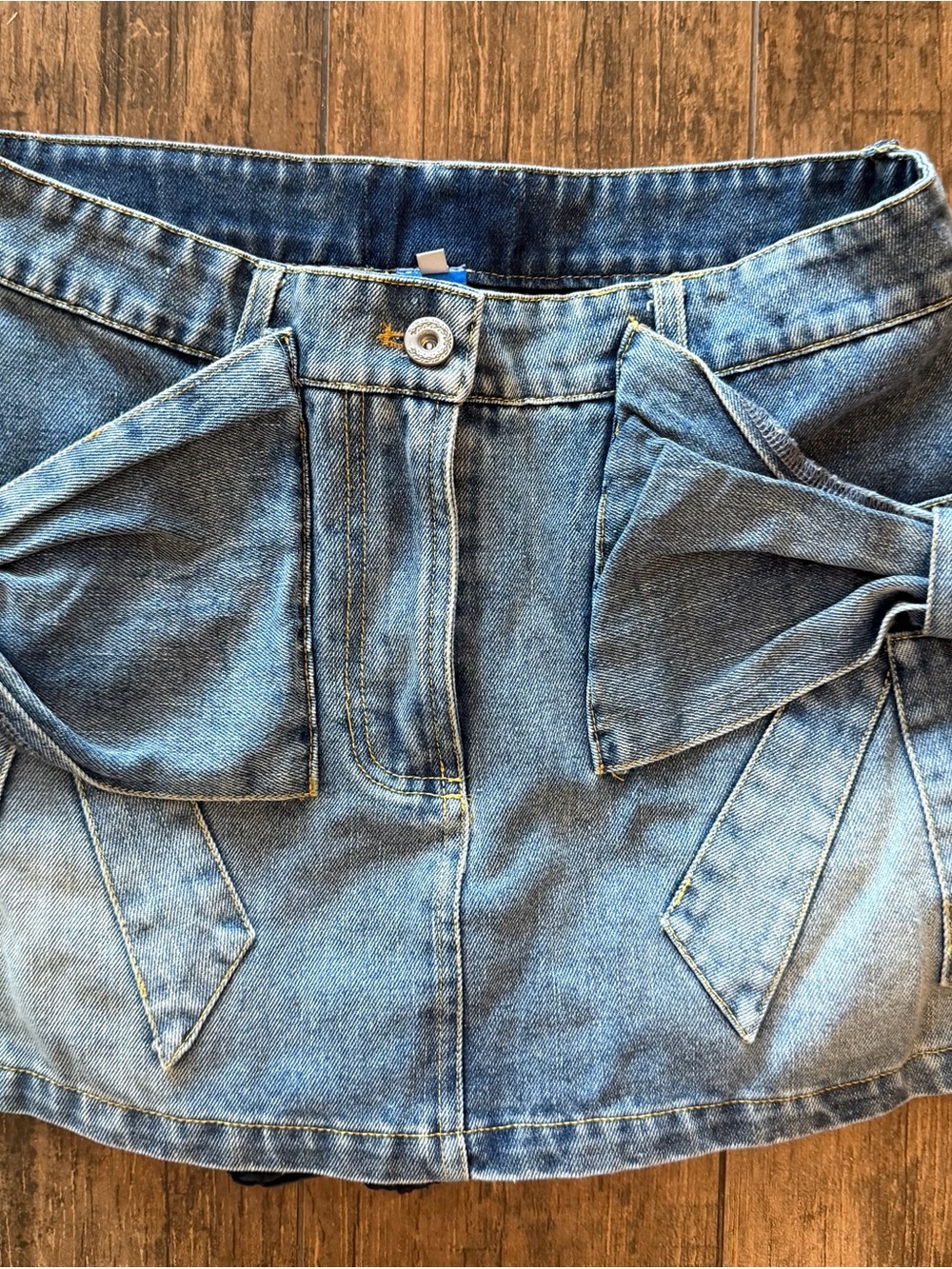 Aelfric Eden blue denim mini skirt with bow detail #denim #mini
Size 28